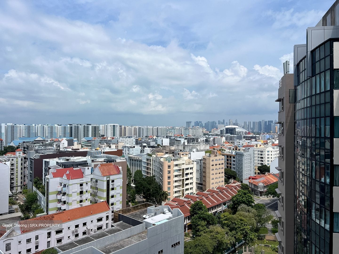 Simsville (D14), Condominium #585020401